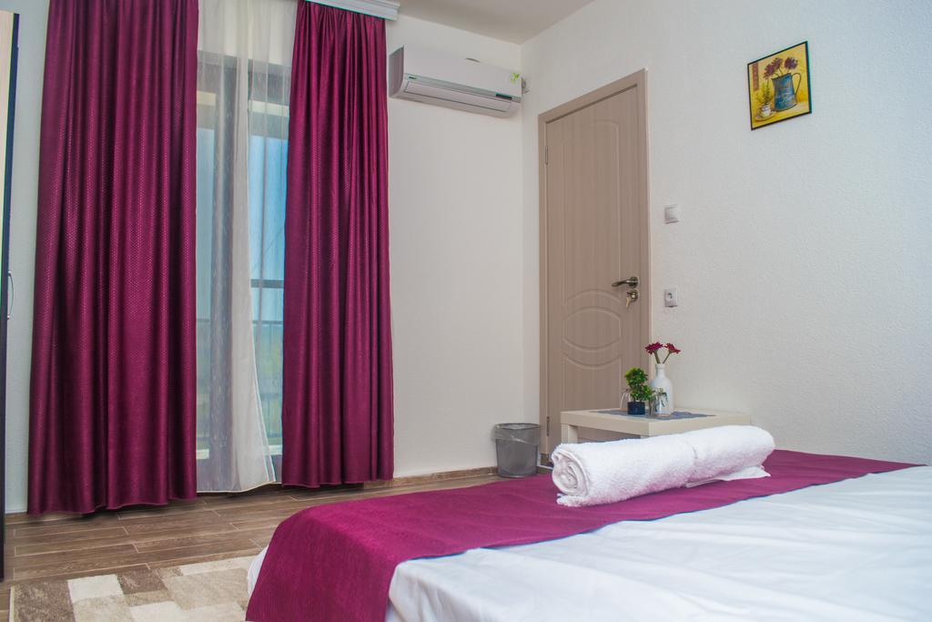 Bed & Breakfast Delikates Stojakovo Екстериор снимка