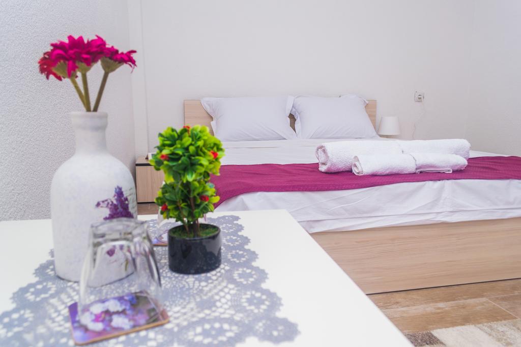 Bed & Breakfast Delikates Stojakovo Екстериор снимка