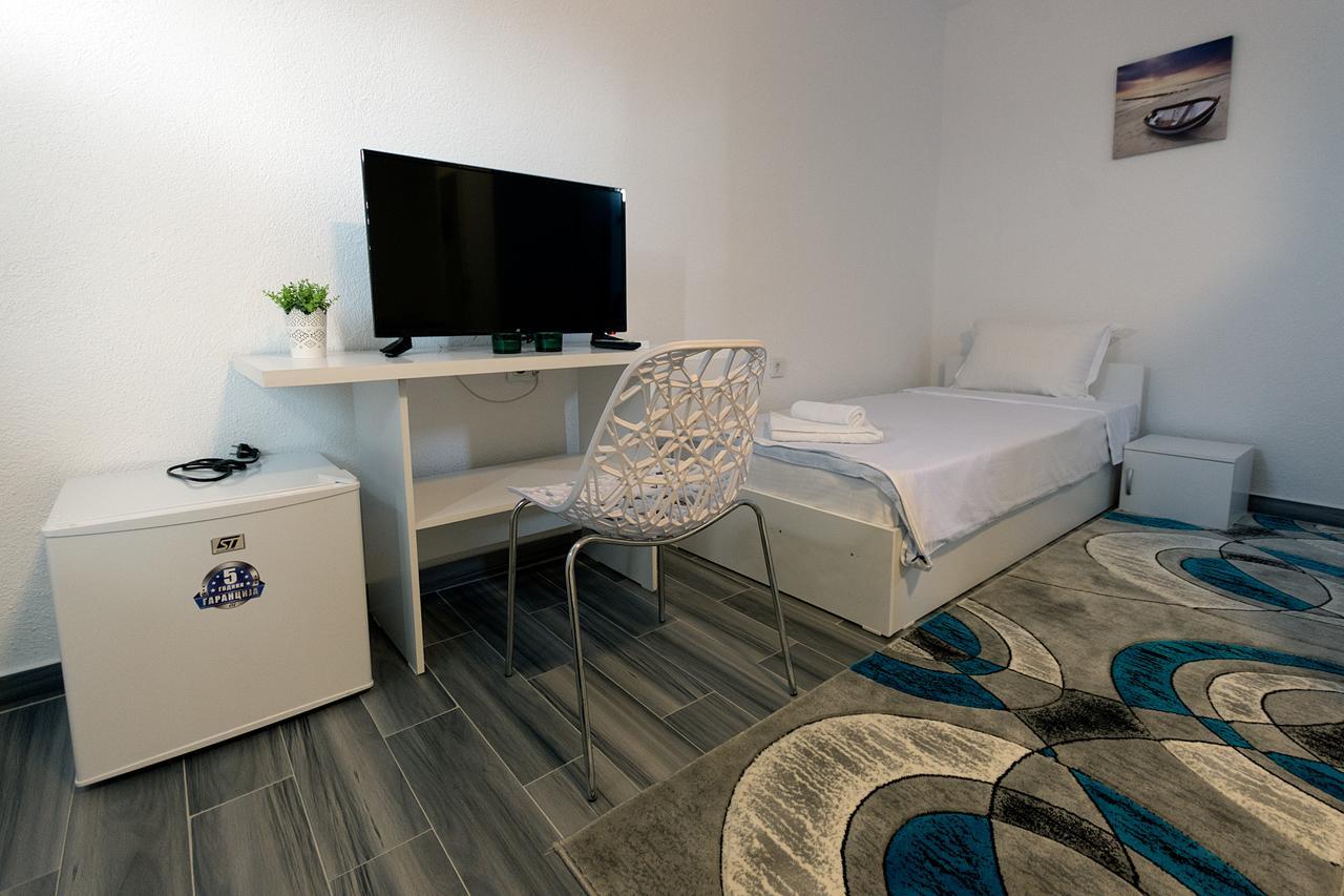Bed & Breakfast Delikates Stojakovo Екстериор снимка