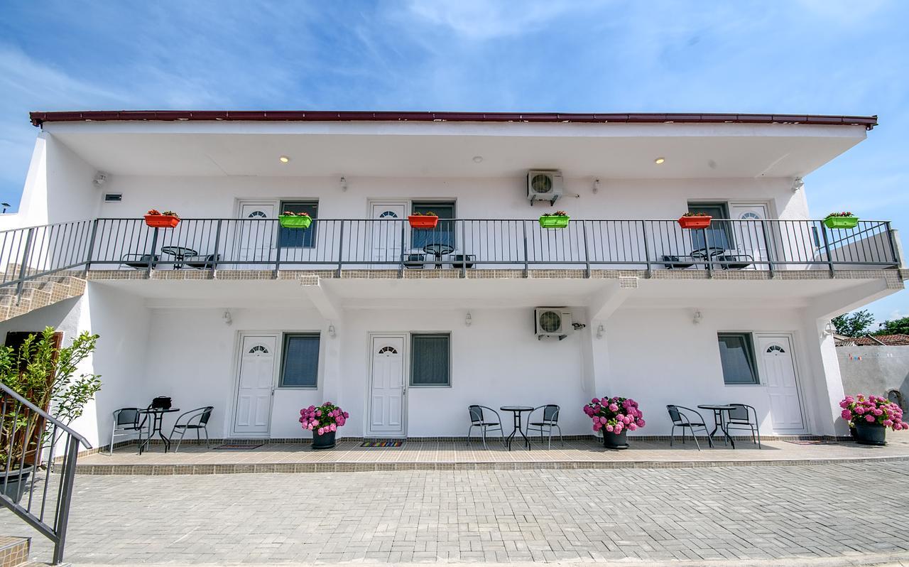 Bed & Breakfast Delikates Stojakovo Екстериор снимка