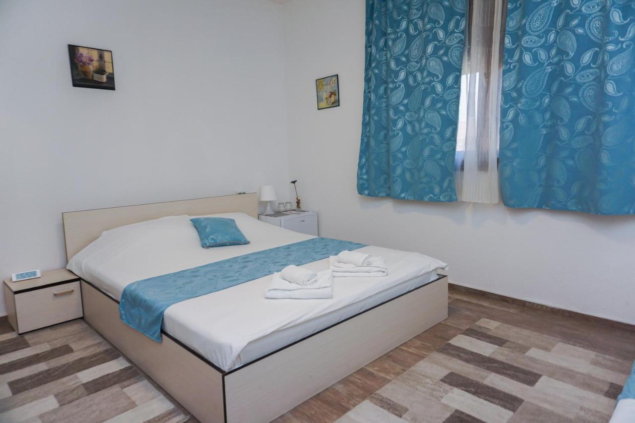 Bed & Breakfast Delikates Stojakovo Екстериор снимка